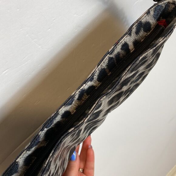 Carlos Santana cheetah print metal chain strap shoulder bag - Picture 3 of 10